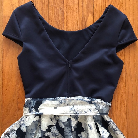 B. Darlin Floral Navy Blue Dress - Picture 4 of 6